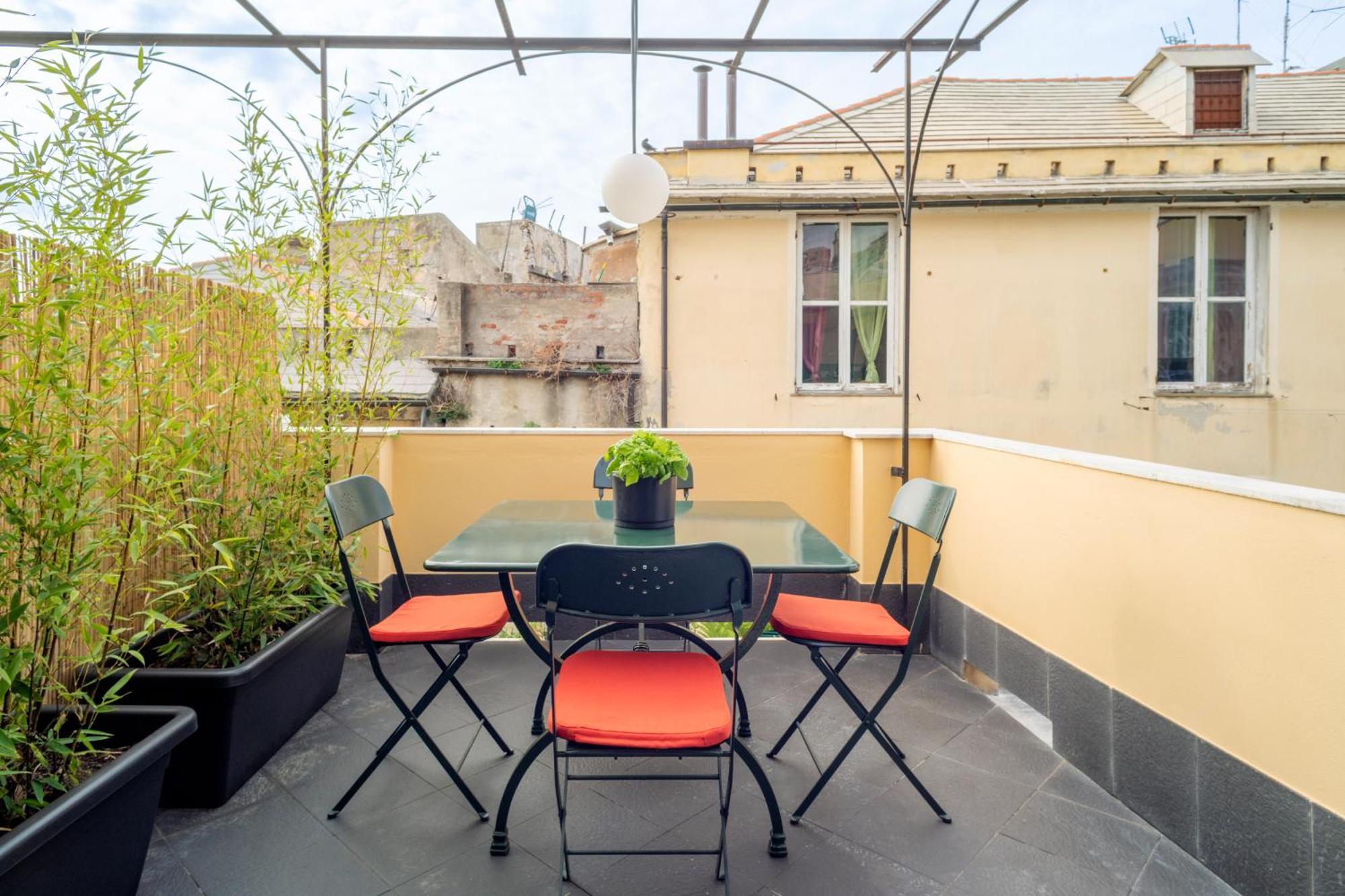 Cosy Apartment With Terrace Γένοβα Εξωτερικό φωτογραφία